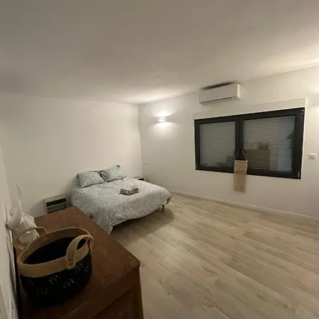 Holiday home Charmante Maison En Pierre-tavel *
