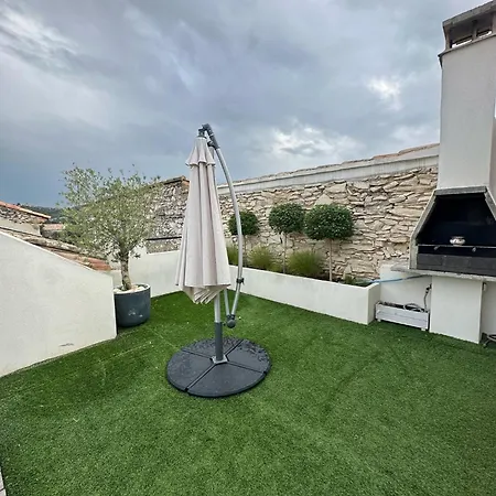 Holiday home Charmante Maison En Pierre-tavel Tavel